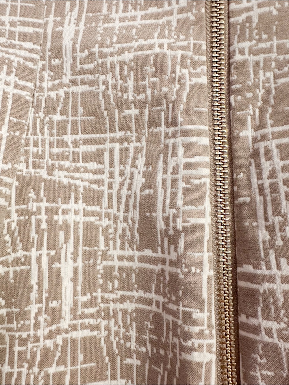 Calvin Klein Beige and White Patterned Sheath Dress - Picture 6 of 6